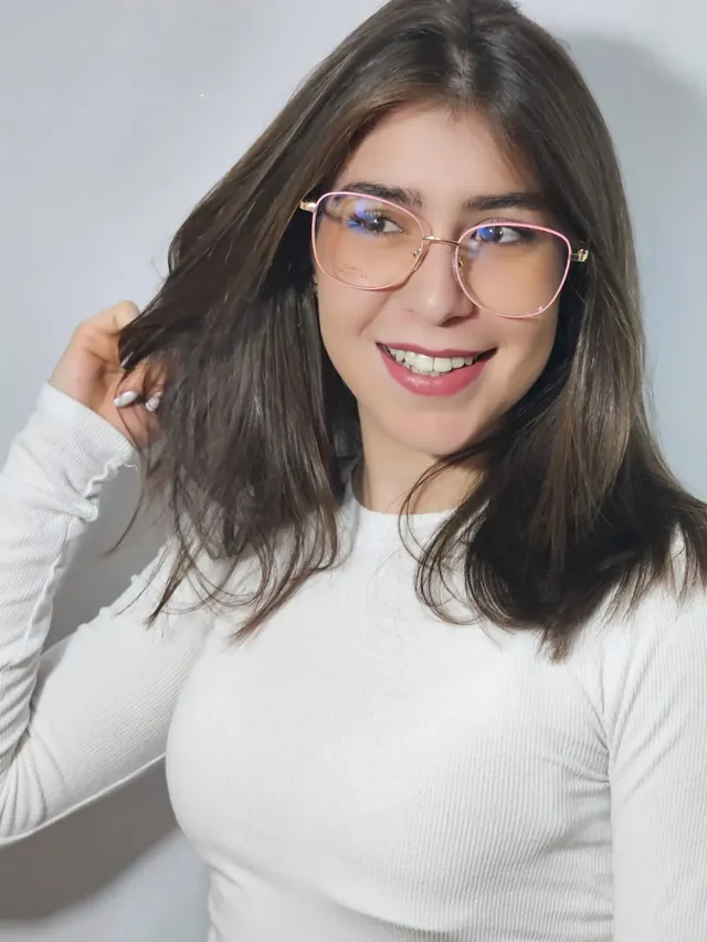 Armação de óculos no estilo clássico